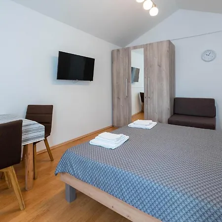 Daire Cozy In With Kitchenette Pula